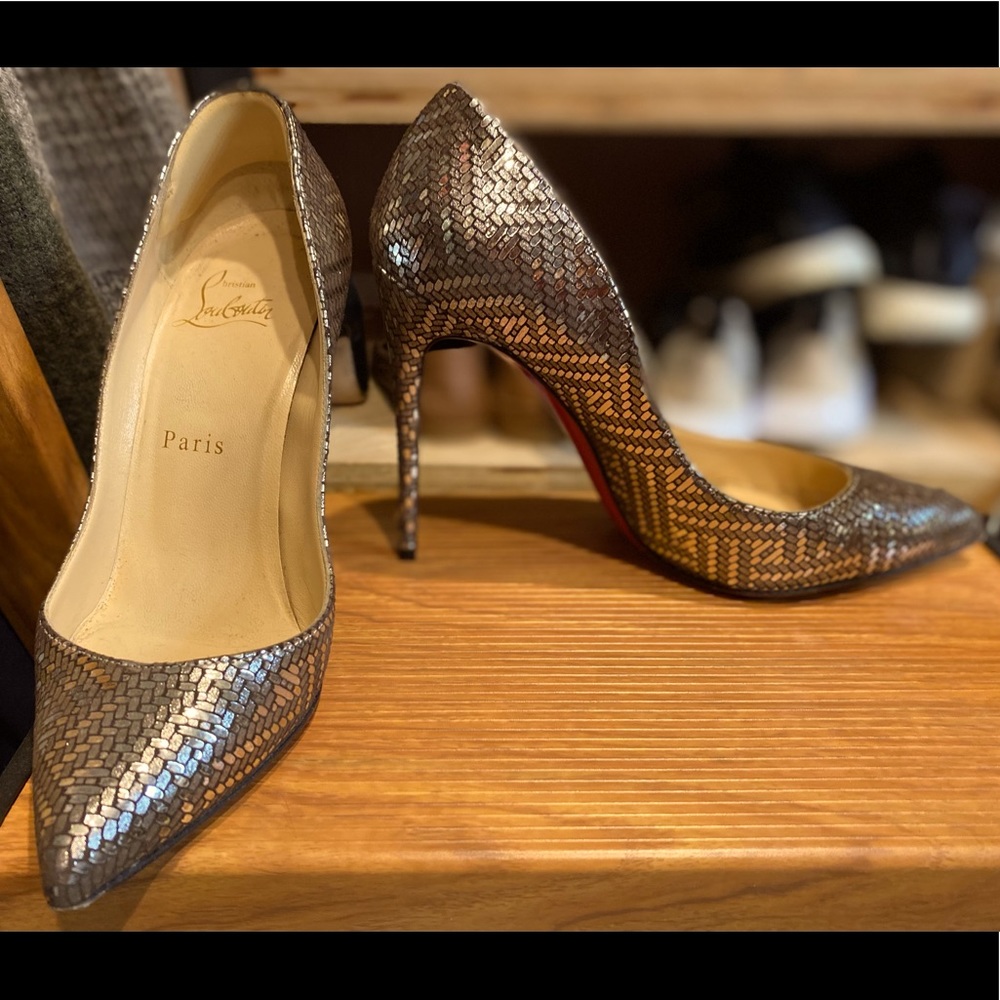 Christian Louboutin Metallic Silver Leather Pigalle Follies Pumps Size 36